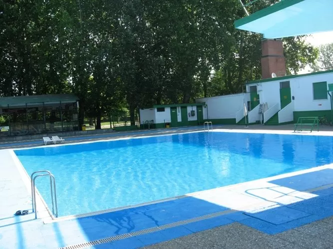 Le piscine aperte a Torino durante l’estate 2016