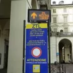Ztl, a Torino la pausa estiva: tornano anche le strisce blu dopo la pausa estiva