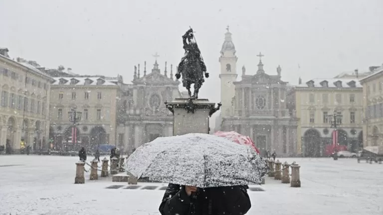 piazza san Carlo sotto la neve