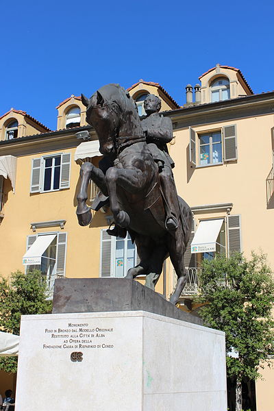 Monumento a Giuseppe Govone a 