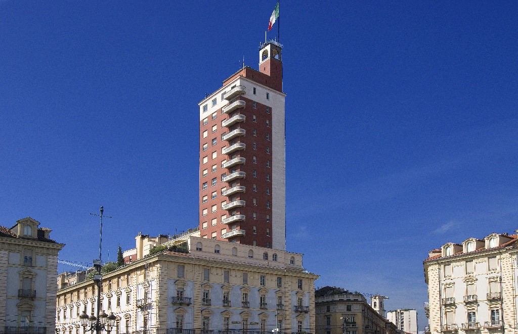 La Torre Littoria Torino: Ël dil dël Dus