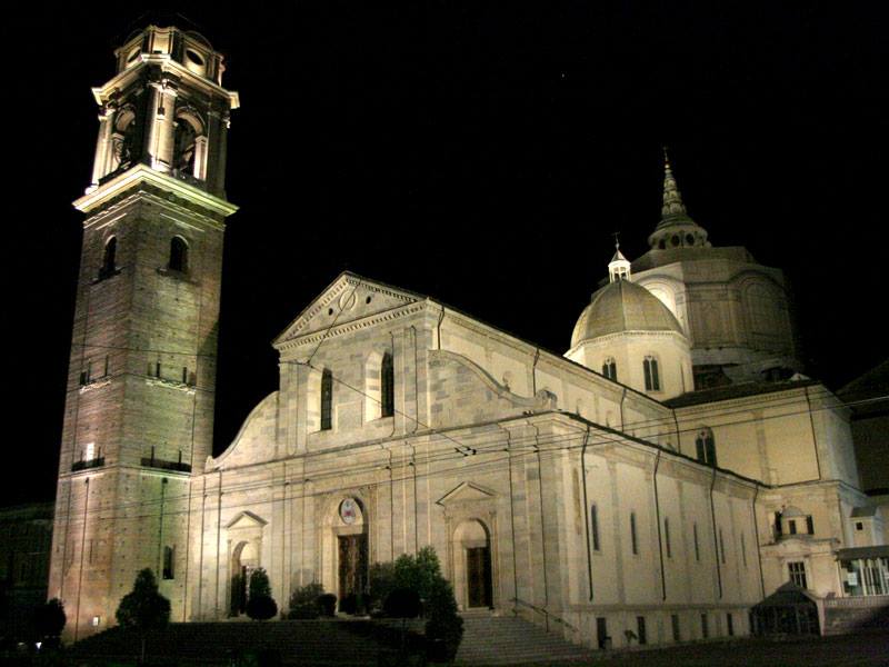 Sacra Sindone, per molti secoli ospite di Torino