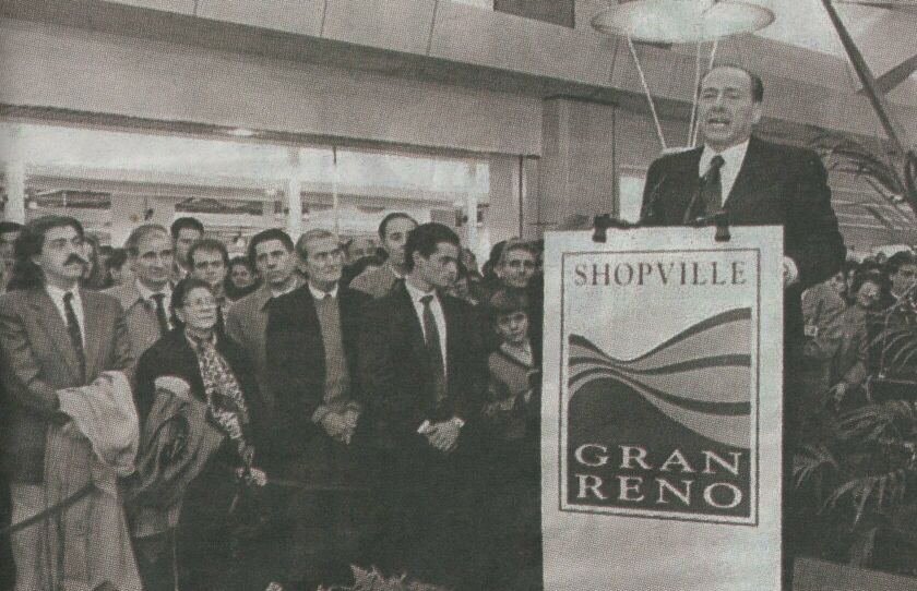 9 dicembre 1993, apriva il centro commerciale Le Gru Torino