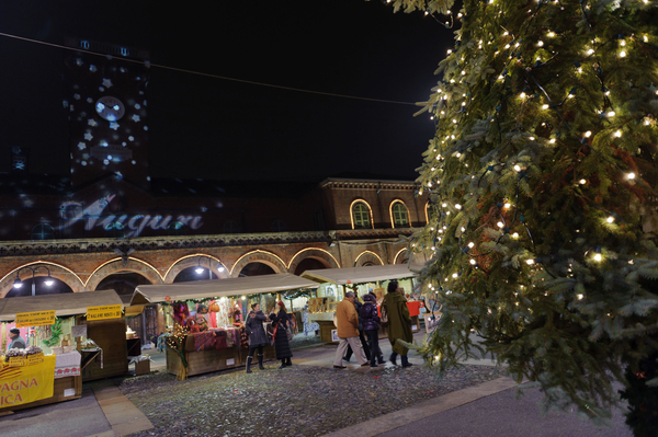 Photo of Mercatini di Natale, la Torino che aspetta le feste