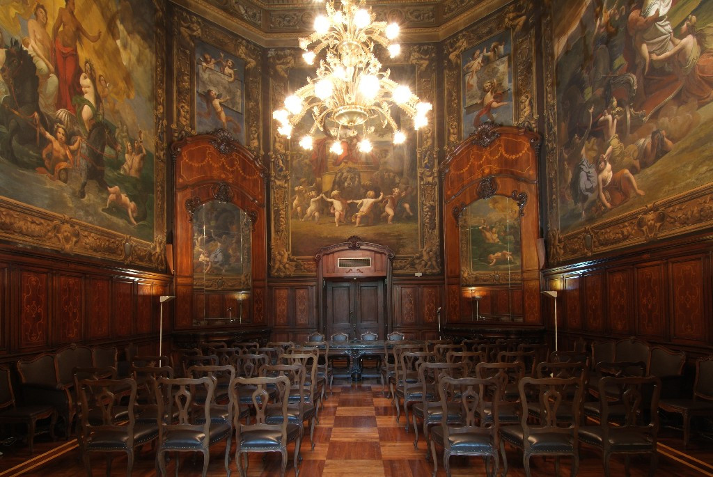 Photo of Il tesoro nascosto di Porta Nuova, c’era una volta la sala d’aspetto dei Savoia