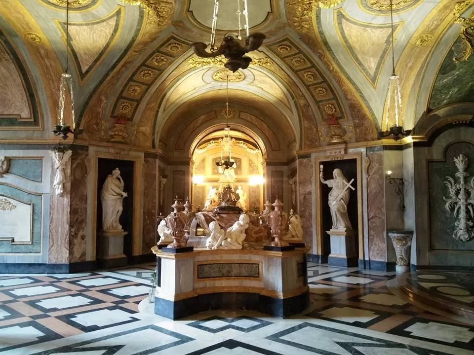 La tomba dei Savoia a Superga: la cripta della Basilica che ospita i Reali