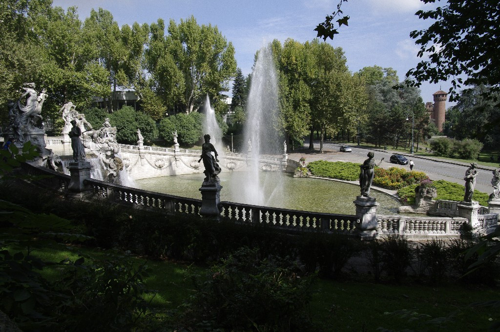 La fontana dei Dodici Mesi, un'altra meraviglia di Torino