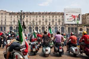 A Torino la giornata mondiale della Vespa