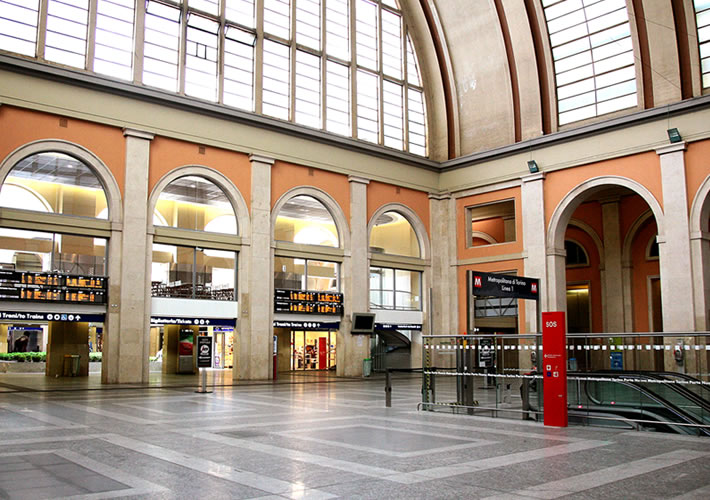 Interno stazione Porta Nuova di Torino