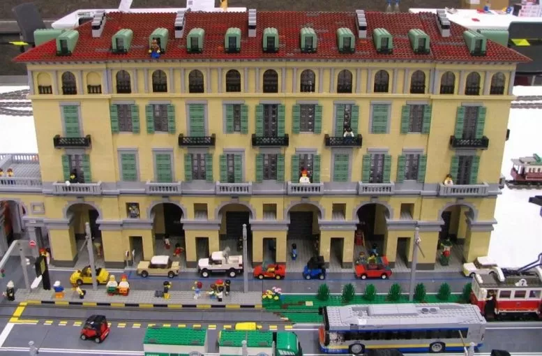 Via Sacchi Torino ricostruita col Lego