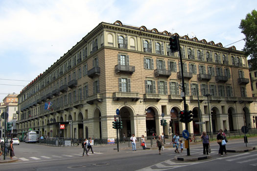 Torino: la rinascita di Piazza Carlo Felice dall’ex Hotel Ligure
