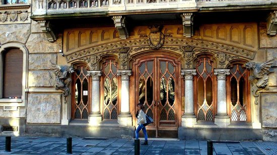 Photo of La Casa dei Draghi: un misterioso edificio di Torino