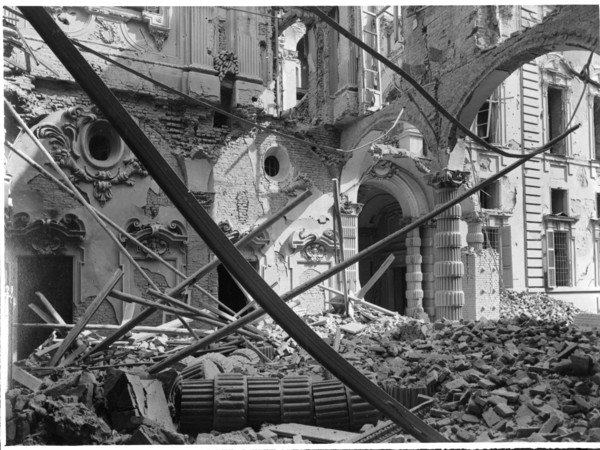 Photo of 20 novembre 1942: Torino bombardata, centinaia di morti e feriti