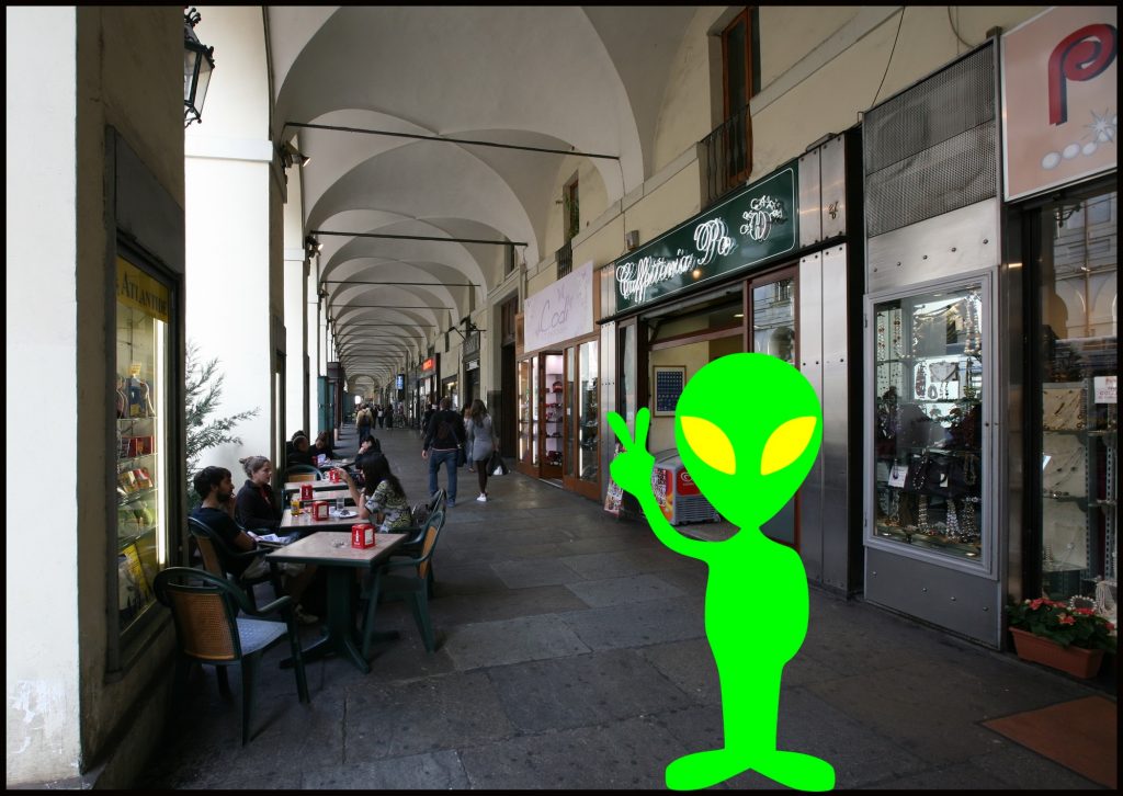 Photo of Alieni, a Torino continua ad affascinare la storia del maestro di 256 anni venuto dallo spazio