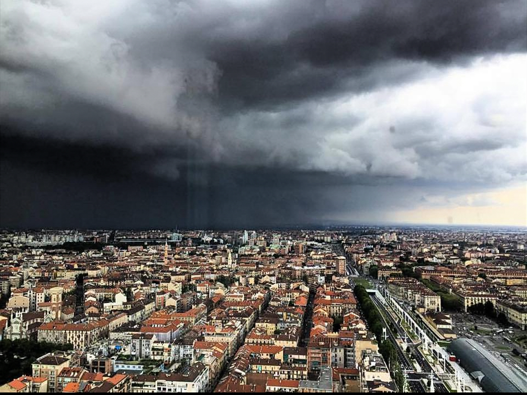 Meteo, a Torino serate di pioggia: da venerdì torna l’anticiclone nordafricano