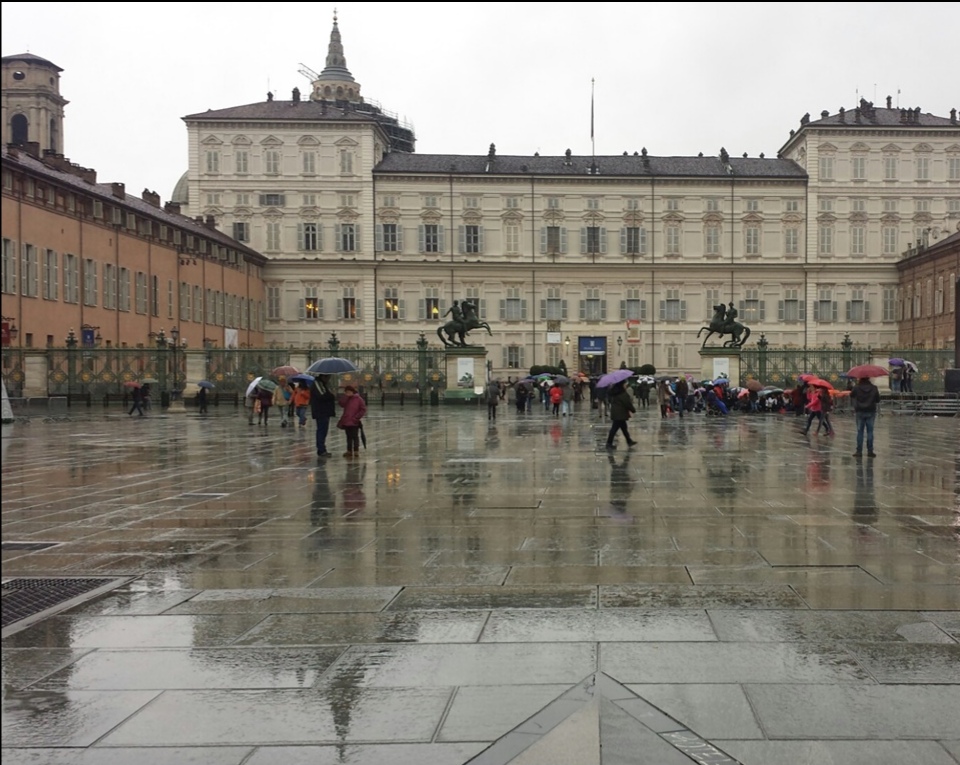 Meteo, a Torino spazio alla pioggia: domani e giovedì forti precipitazioni