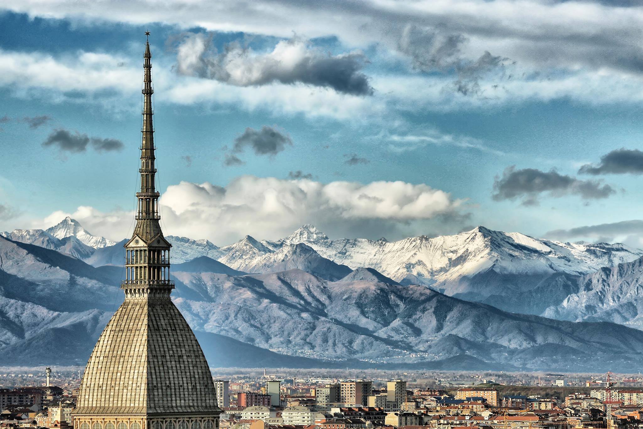 Meteo, a Torino il freddo si allontana: temperature fino a 10 gradi, tornano le piogge