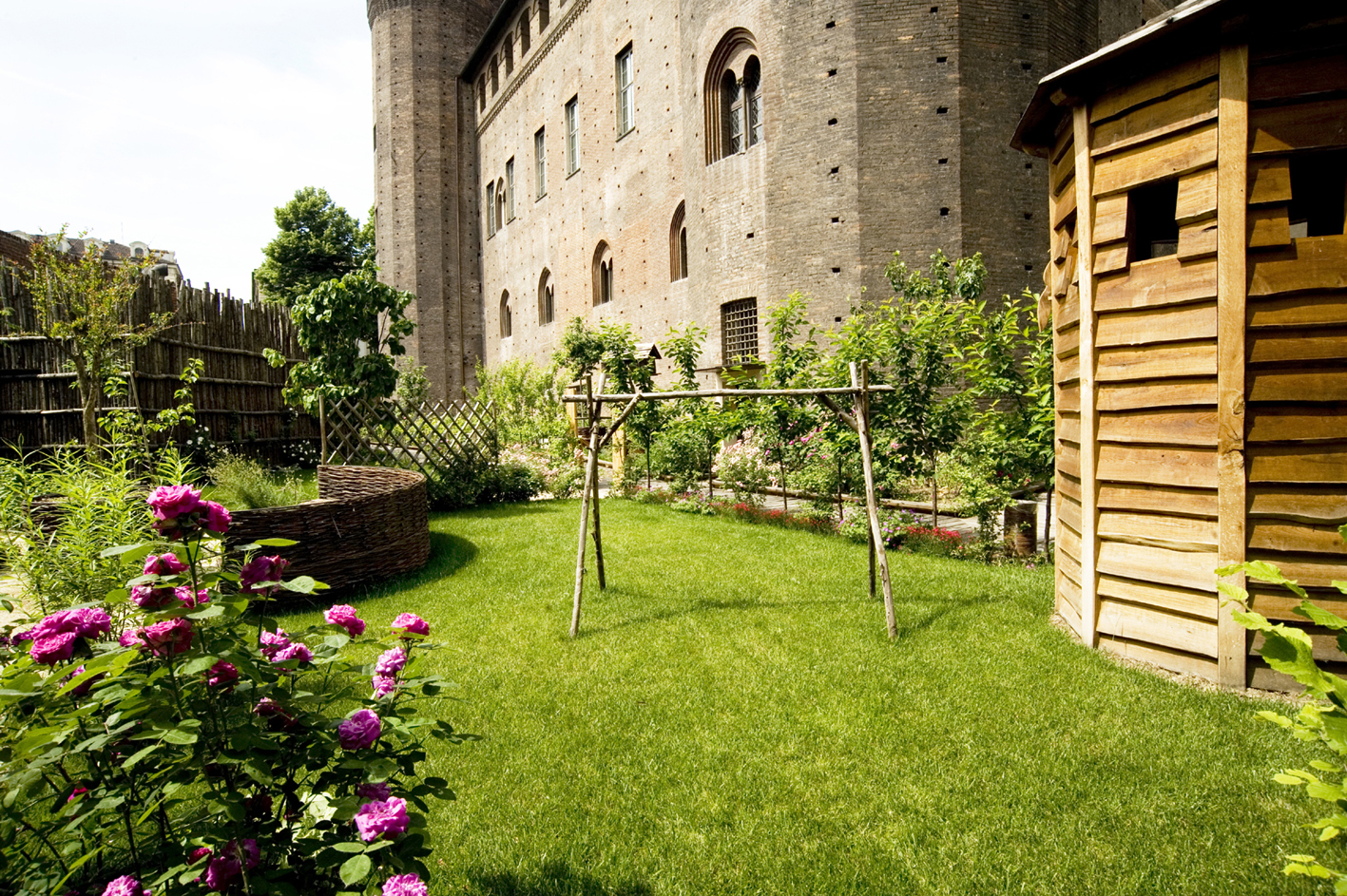 Photo of Riapre il Giardino della Principessa di Palazzo Madama, il giardino medievale nel centro di Torino