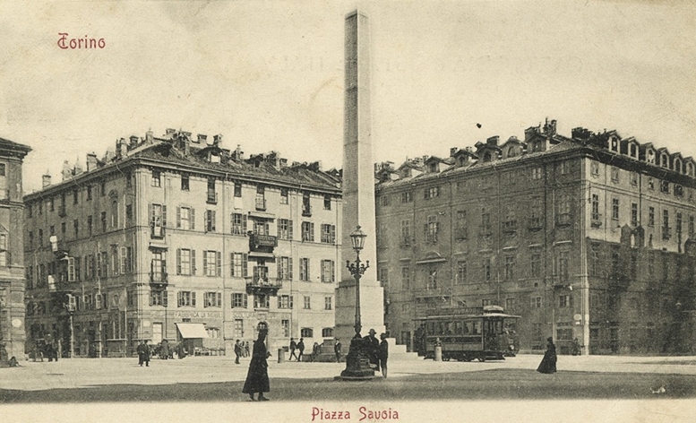 Cartolina in binaco e nero dei primi del 1900 dell'obelisco di corso Siccardi