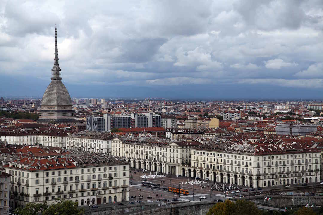 Meteo, a Torino un'altra settimana di tempo instabile: si parte con il sole, la pioggia attesa nel week end