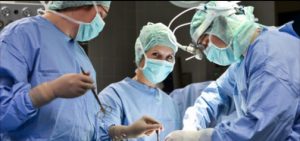 Torino, ricostruita una mandibola di una paziente con l'osso del perone: operazione innovativa all'Irccs di Candiolo
