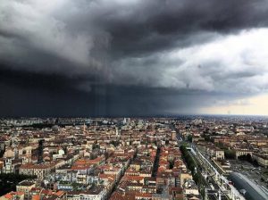 Meteo, a Torino e in Piemonte è stata diramata l'allerta gialla per i forti temporali