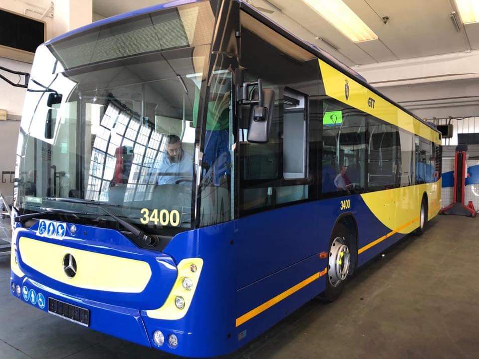 Gtt, a Torino è arrivato il primo nuovo bus giallo e blu: i nuovi tram arriveranno nel 2021