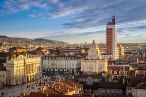 Turismo, a Torino il settore sempre più in crescita: boom di presenze in alberghi e Airbnb