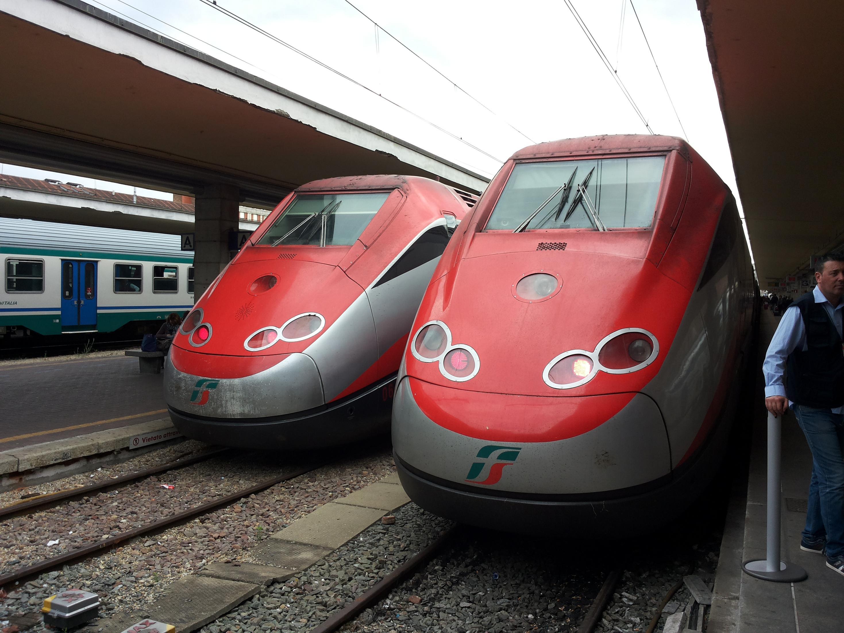 Treni, in Piemonte arrivano le telecamere sui convogli e i tornelli nelle stazioni
