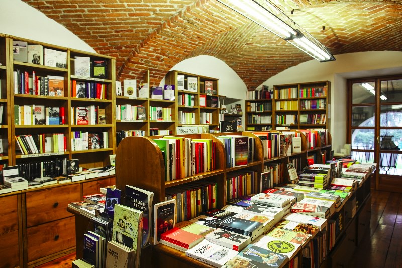 Amazon, Torino sesta nella classifica degli acquisti di libri: librerie in crisi