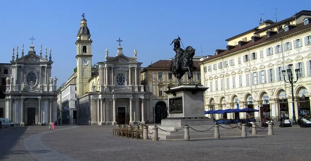 Apre a Torino Y Piazza San Carlo: prende il posto dell'ex Olympic