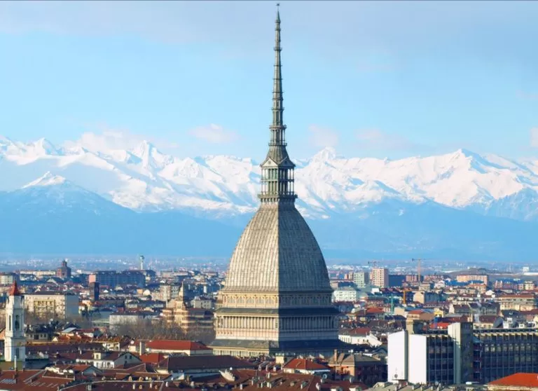 Meteo, a Torino torna il sole: temperature al di sopra dei 20 gradi