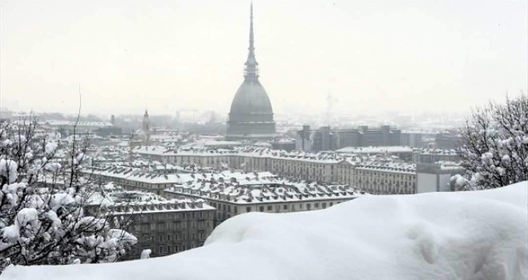 Meteo, a Torino arriva la neve: scatta l'allerta tra domani e venerdì