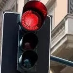 Da oggi sono attivi i semafori Vista Red a Torino: sono operativi ai primi incroci