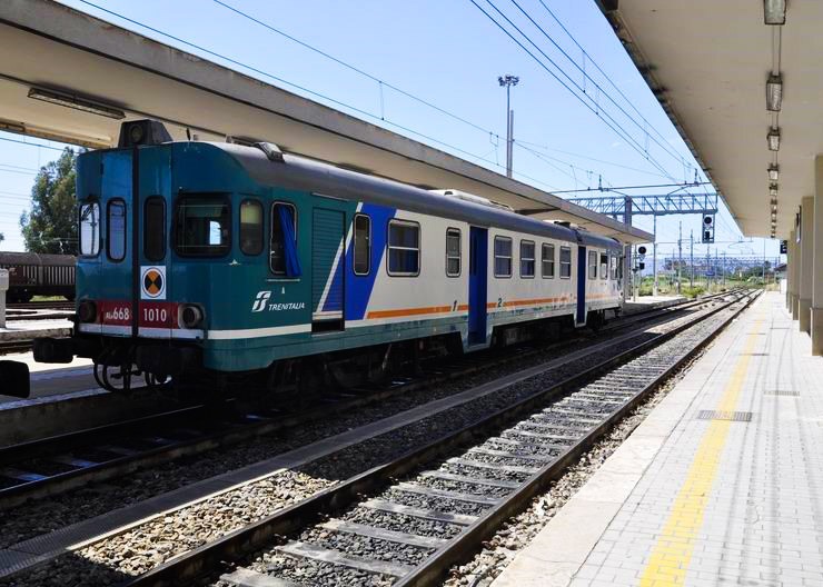 Photo of La tratta Torino-Chivasso-Ivrea-Aosta tra le 10 peggiori ferrovie d’Italia – il rapporto Pendolaria 2019