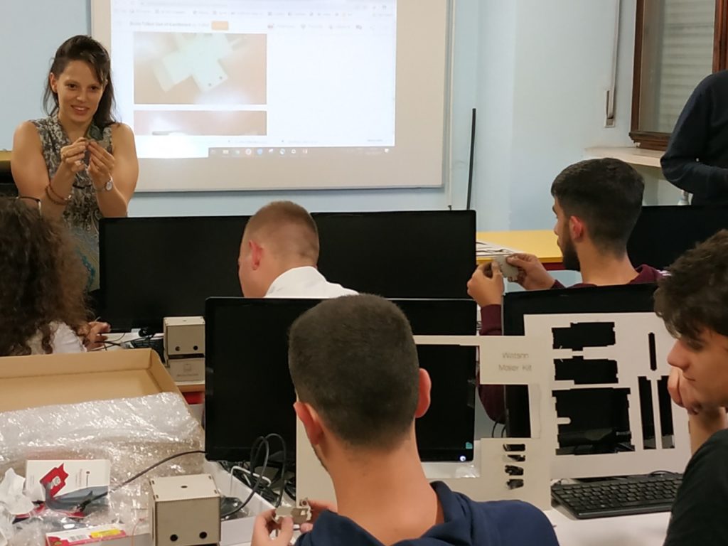 Photo of Nelle scuole di Torino si farà lezione con i robot: l’esperienza coinvolgerà le superiori