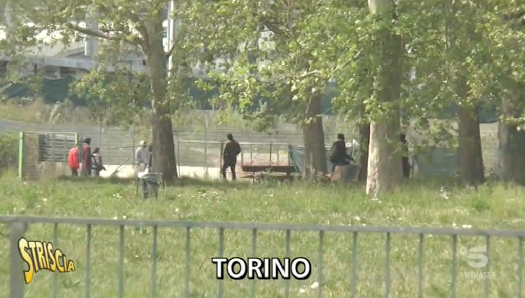 Spaccio a Torino nel Parco Sempione
