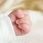 Miracolo al Regina Margherita: intervento su neonata con cuore all’esterno del torace.