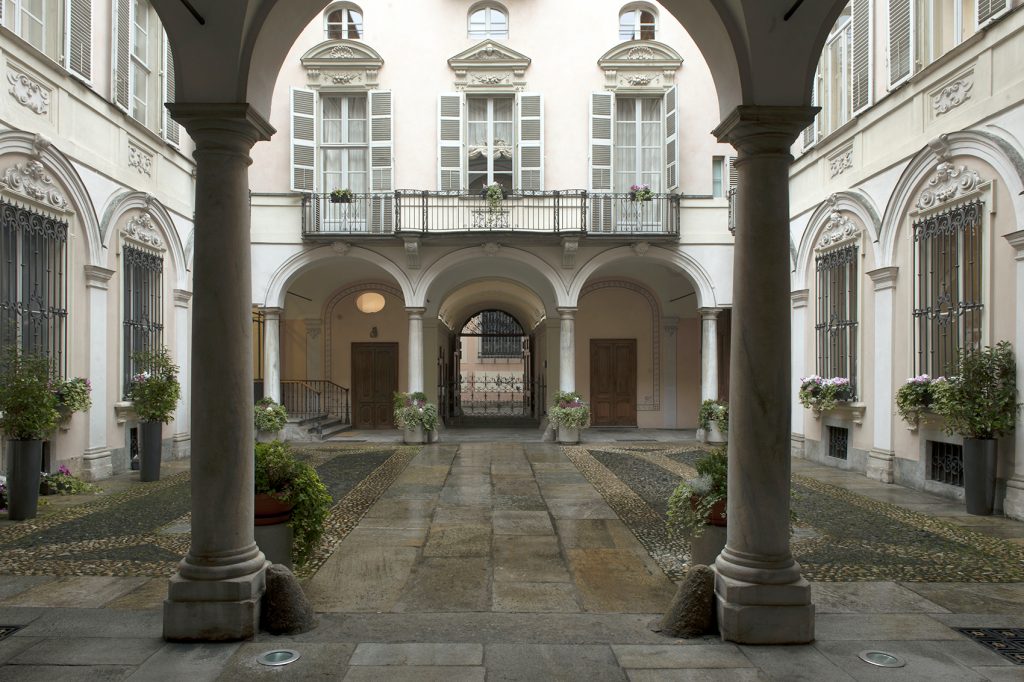 Torino cortile palazzo