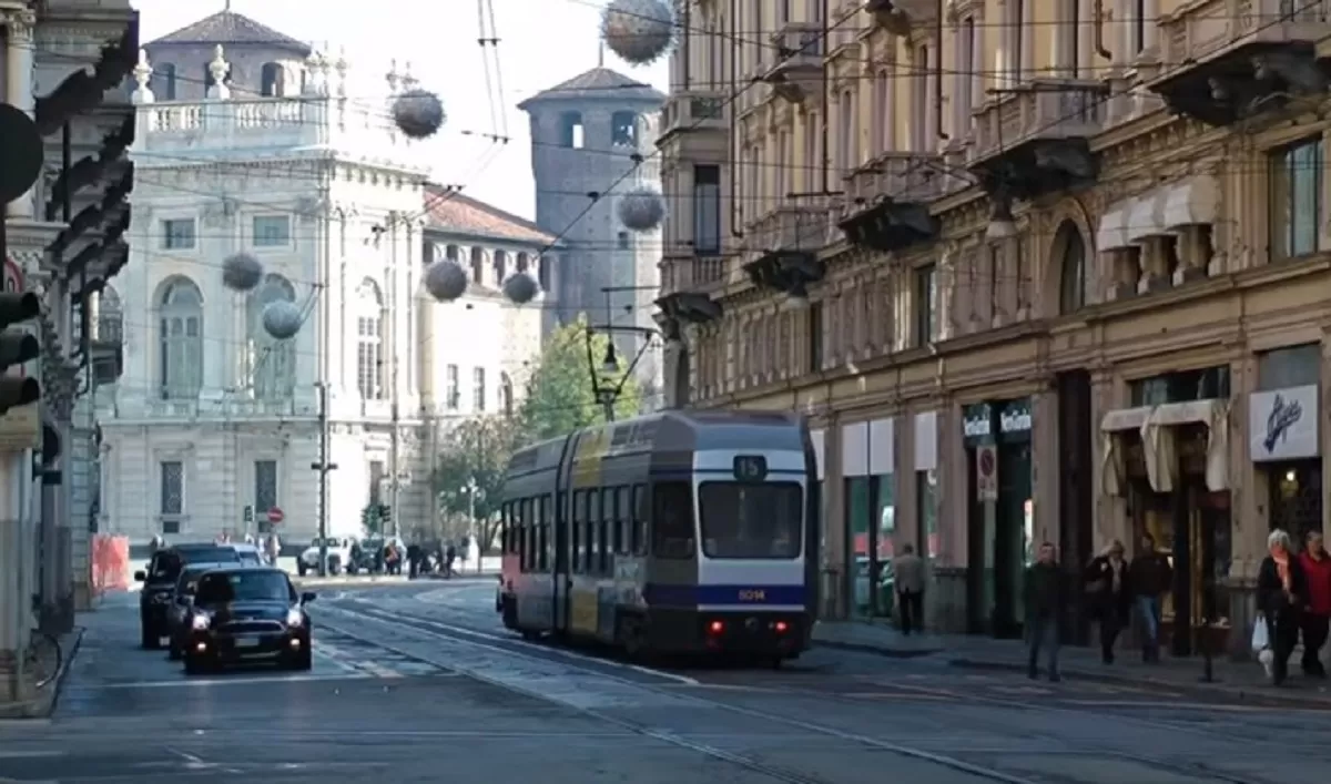 Torino tram via pietro micca