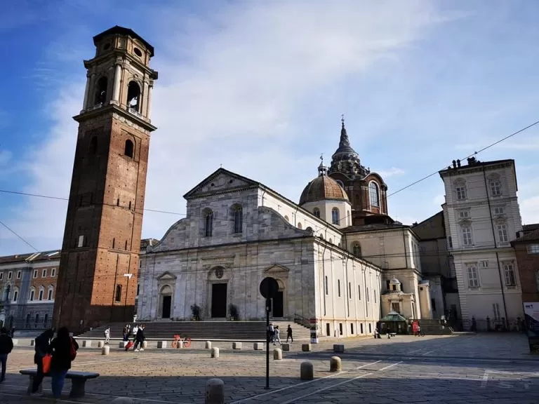 Torino cappella della Sindone, Duomo e campanile