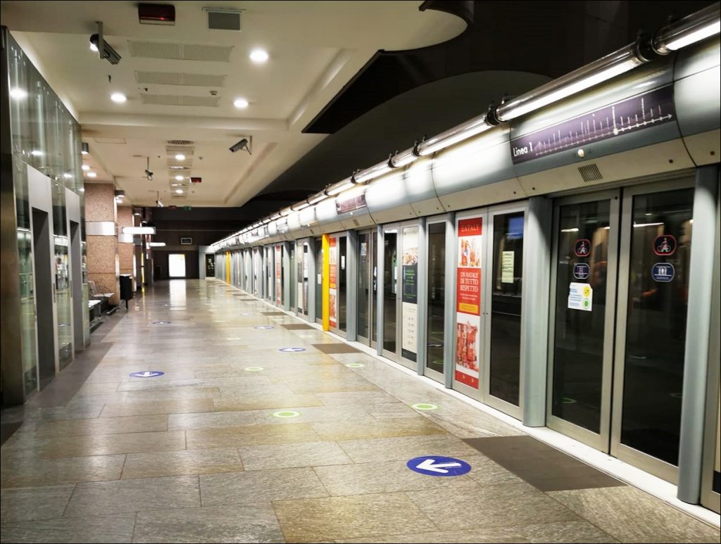 Interno stazione metropolitana di Torino