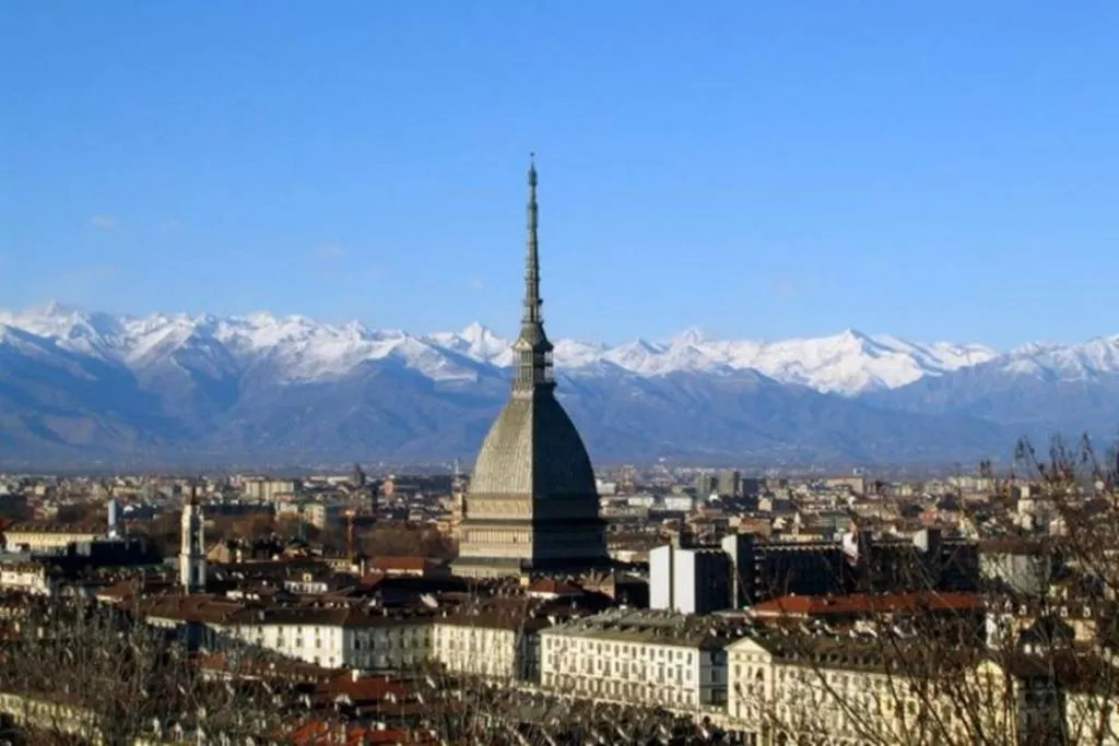 Torino pulita dal vento Foehn