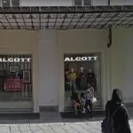 Alcott chiude a Torino: in centro si abbassa un’altra saracinesca