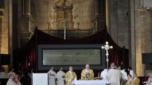 Pasqua, Ostensione televisiva e social per la Sacra Sindone