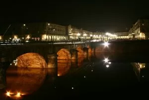 Torino, due ragazzi ubriachi cadono nel fiume: salvati dai vigili del fuoco