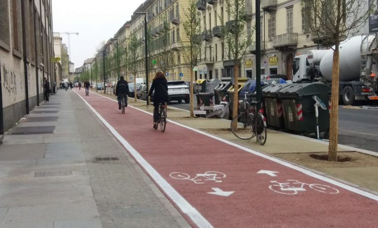 Torino, piano da un milione per mettere in sicurezza le piste ciclabili della città