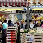 Torino, a Santa Rita aperitivi tra i banchi del mercato: esultano gli esercenti
