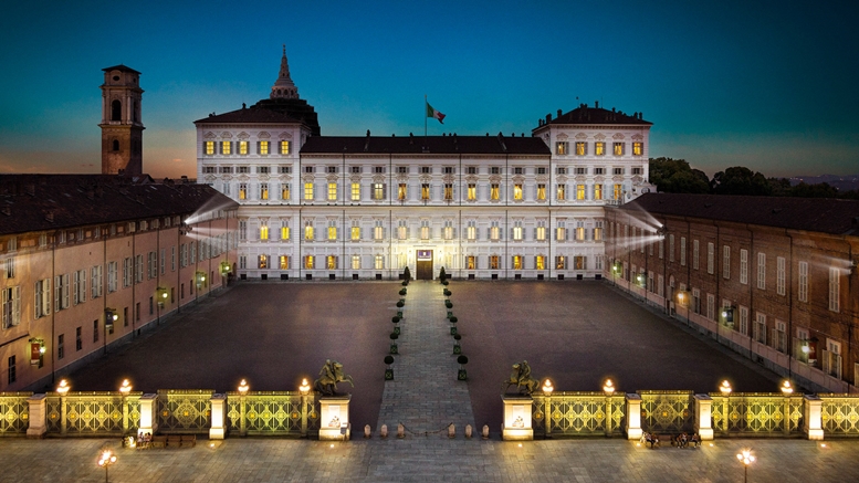 Palazzo Reale di Torino al calar della sera