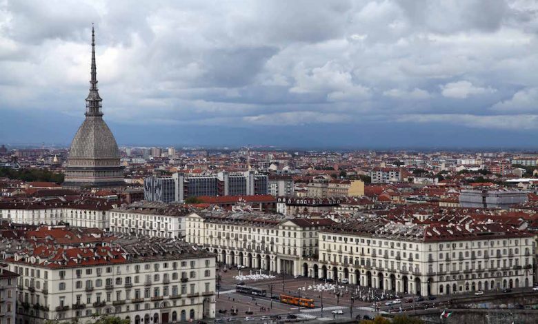 Cielo nuvoloso sopra Torino vista dall'alto